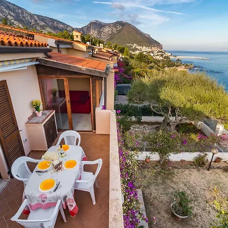 Affittasardegna-casa Limoni * Cala Gonone
