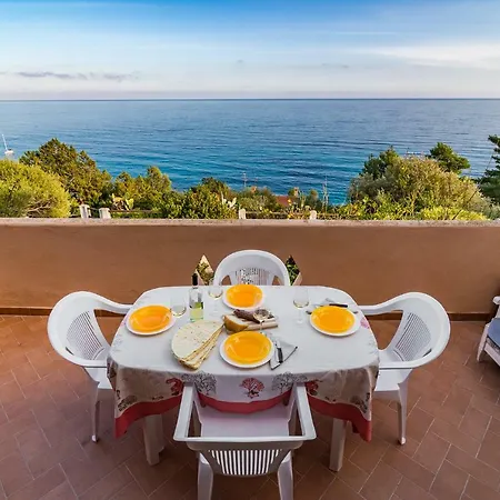 Holiday home Affittasardegna-casa Limoni